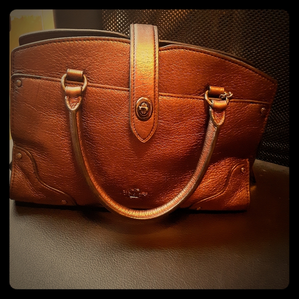 Coach purse. Hand bag.